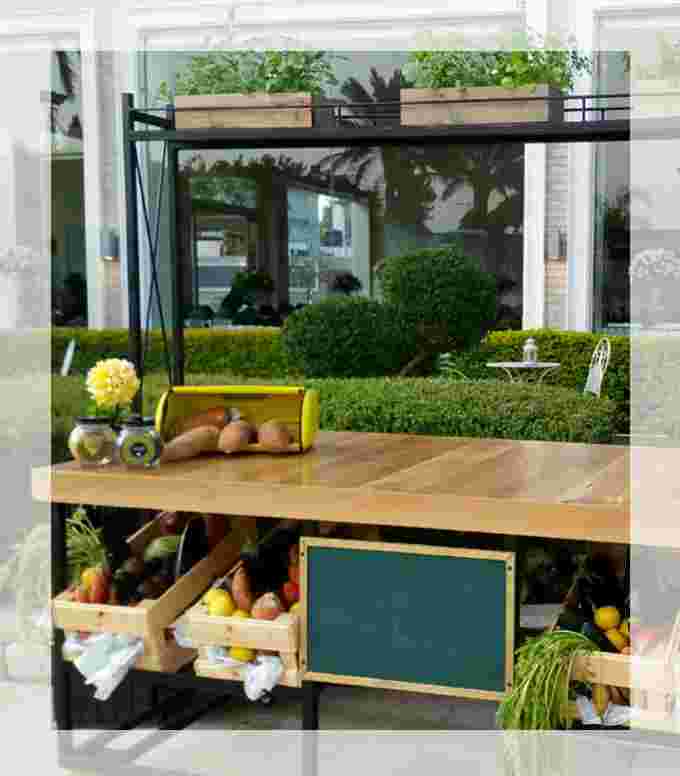 עמדת בופה מאפים בשישי בצהריים